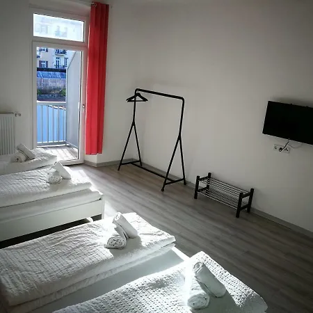 Iceman Room's Konukevi *