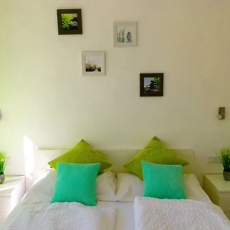 Konukevi Iceman Room's